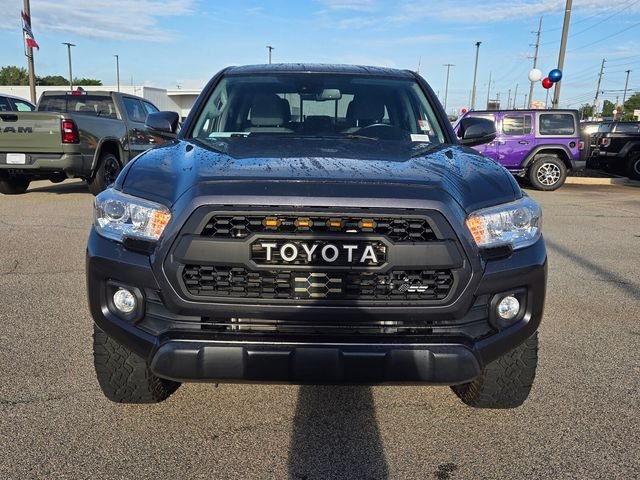 Used 2022 Gray Toyota SR5 image 2