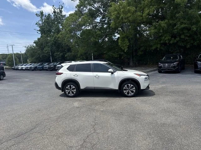 Used 2023 White Nissan SV image 4