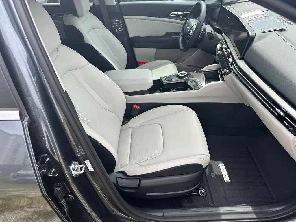New 2026 Gray Kia EX image 13