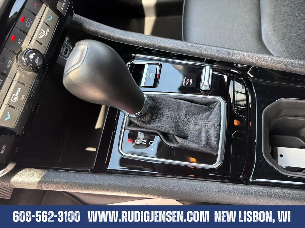Used 2025 White Jeep Limited image 22