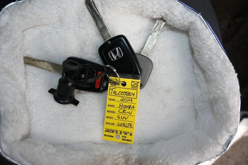 Used 2014 White Honda EX-L image 22