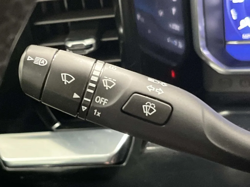 Used 2024 Summit White Chevrolet LT DRW image 25