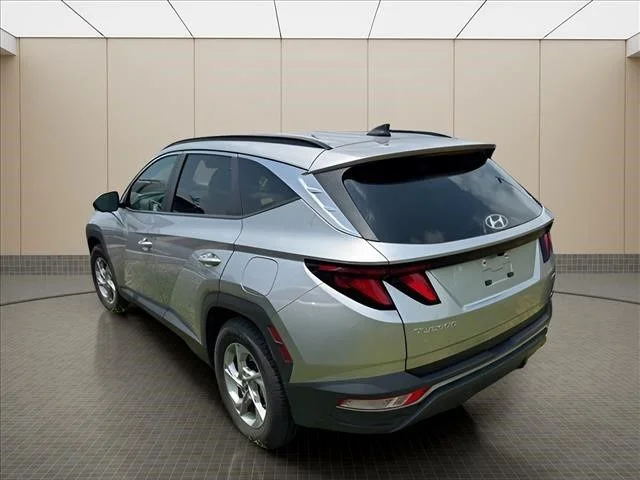 Used 2024 Silver Hyundai SEL image 19