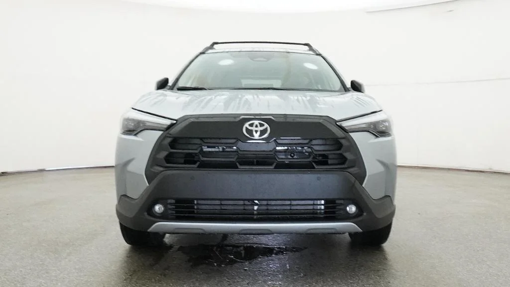 New 2026 Sonic Silver Toyota XLE image 32