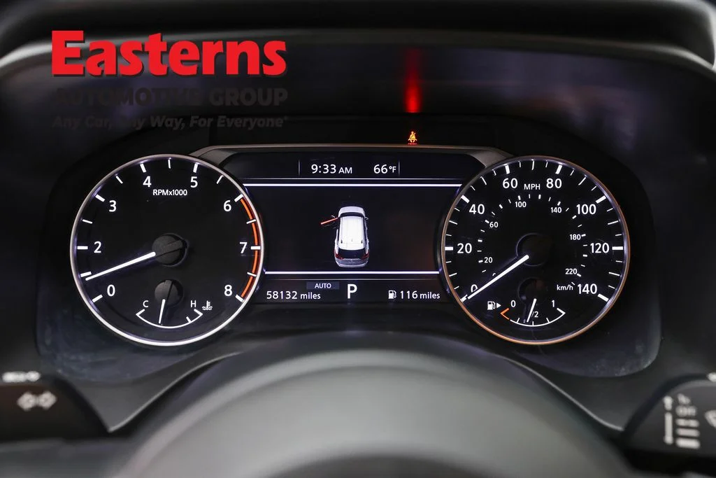 Used 2024 Silver Nissan S image 18