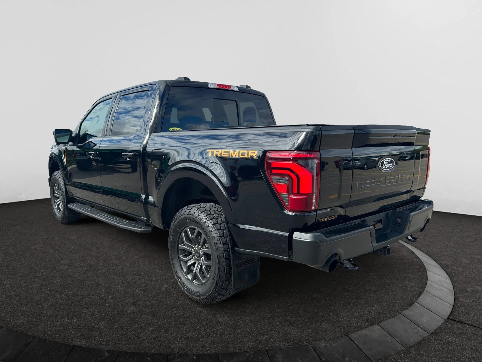 Used 2025 Black Ford Tremor SuperCrew image 3