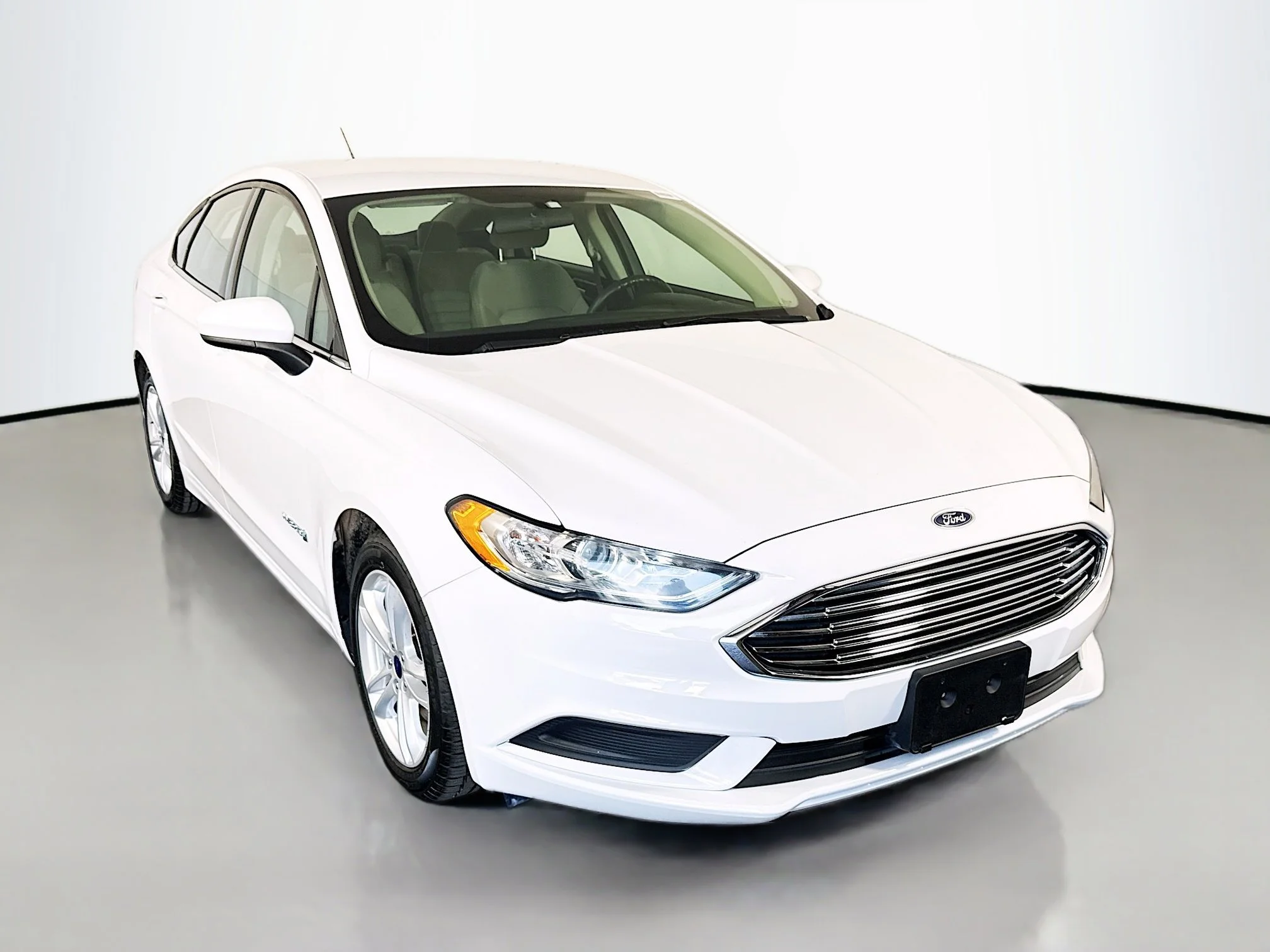 2018 Ford Fusion S's photo