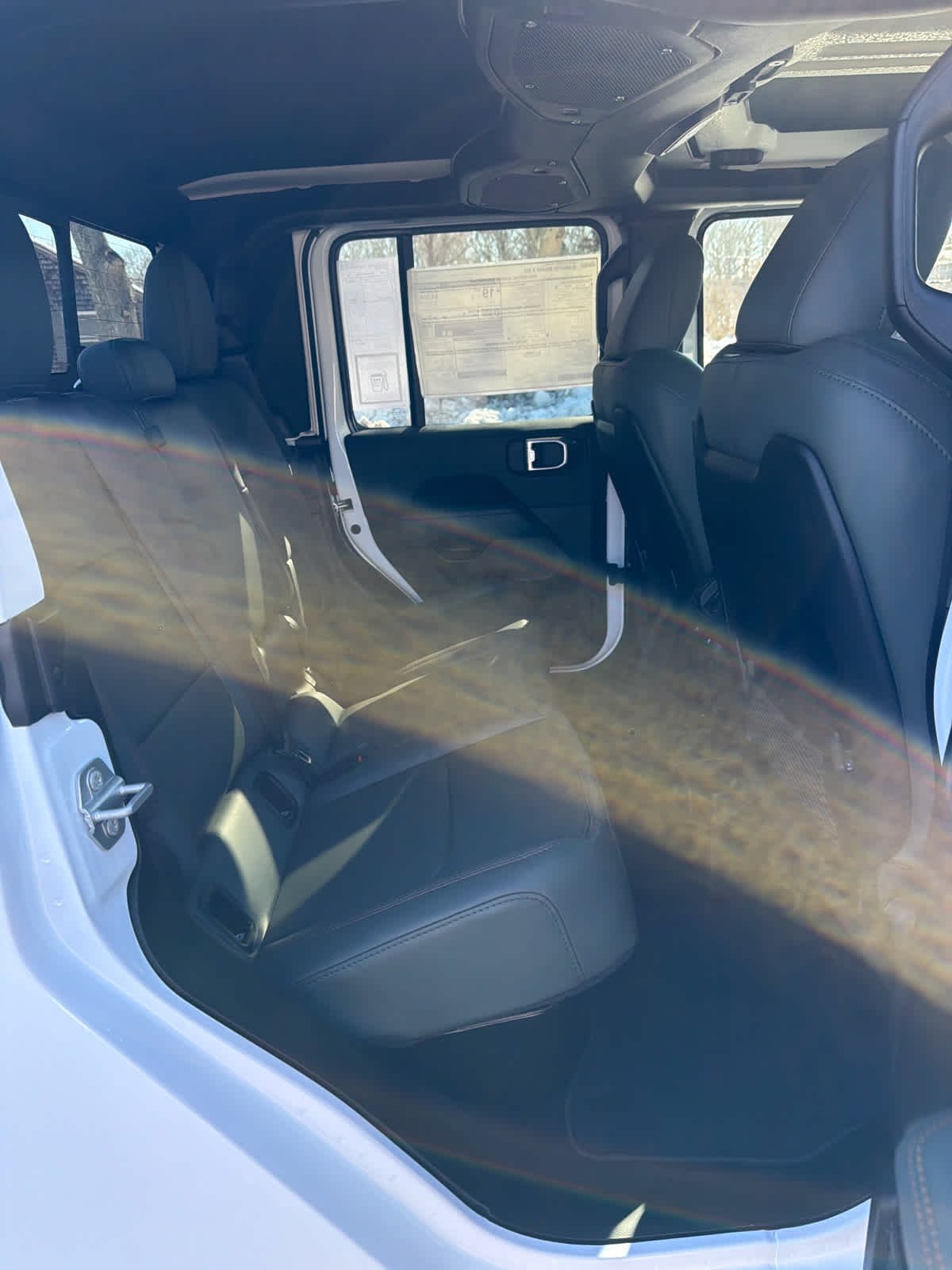 New 2026 Bright White Clear-Coat Exterior Paint Jeep Mojave X image 21