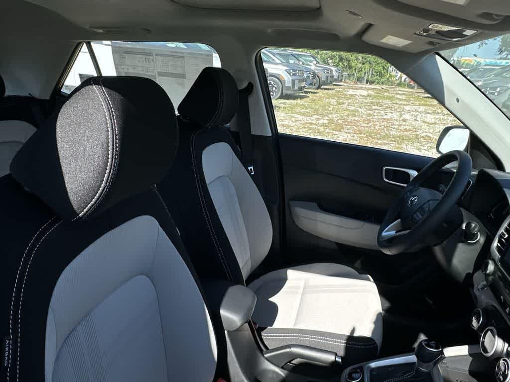 2026 Hyundai Venue SEL - Photo 28