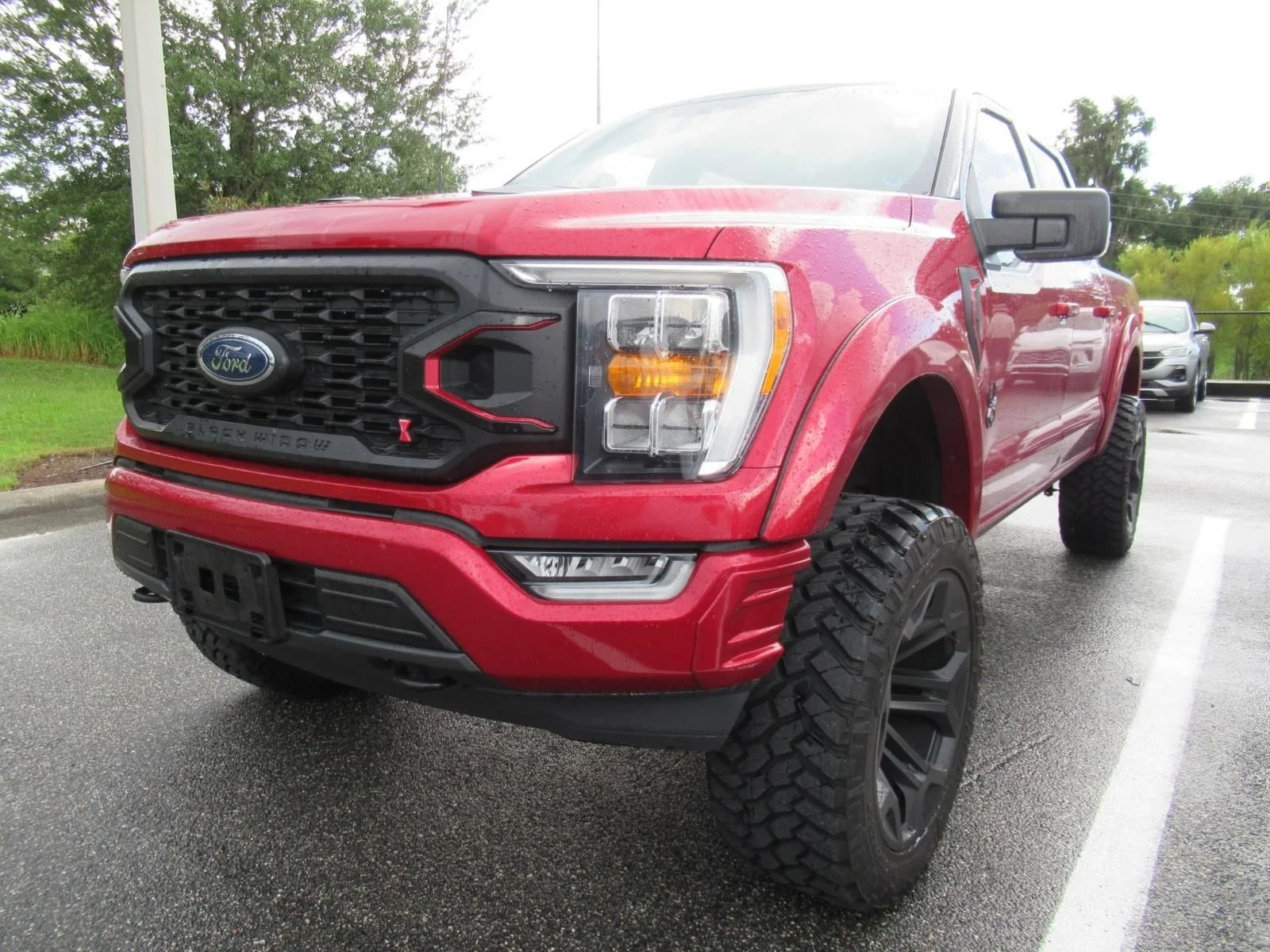 Used 2021 Red Ford XLT image 2
