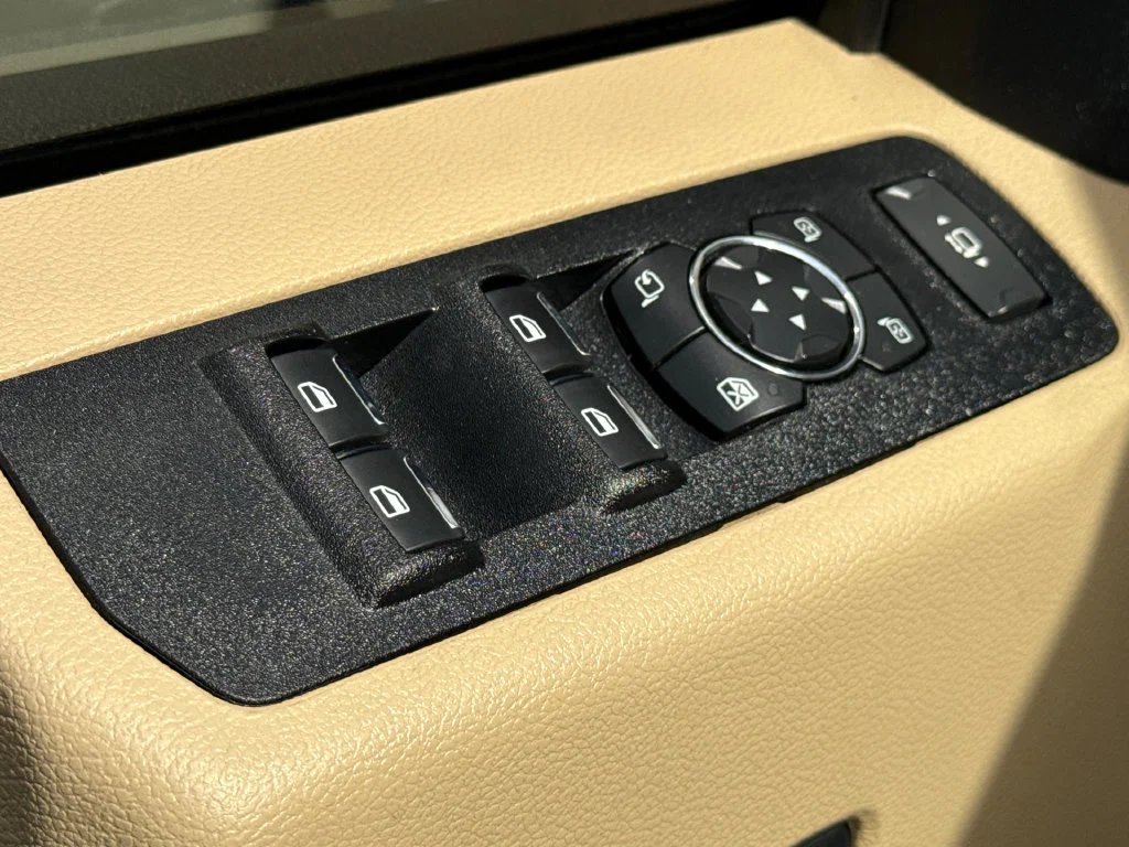 Used 2021  Ford Lariat image 19