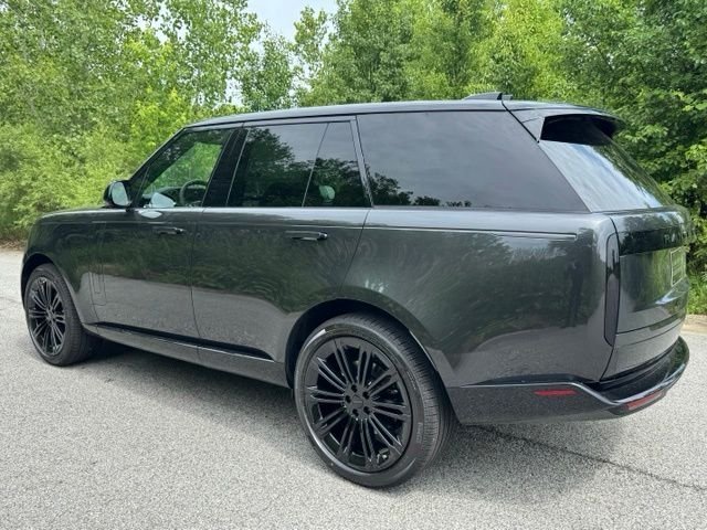 New 2026 Carpathian Grey LAND ROVER SE image 7