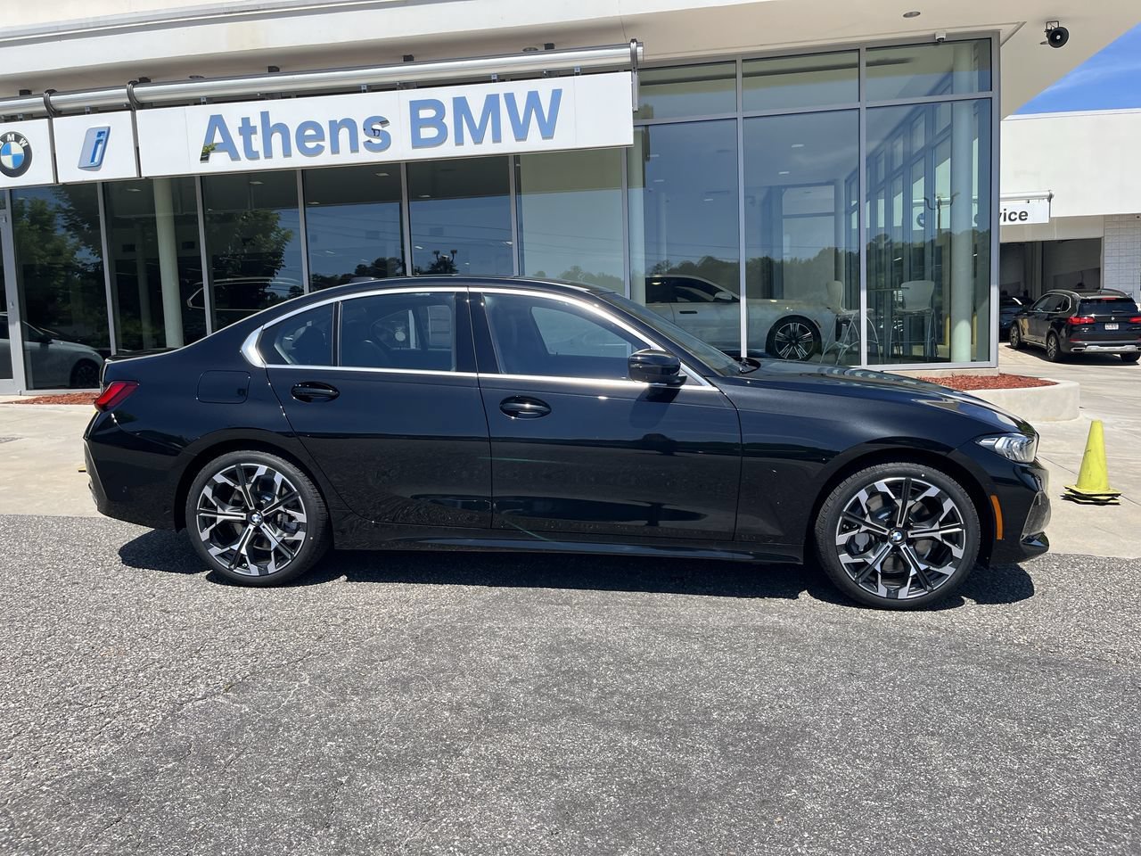 Used 2026 Black Sapphire Metallic BMW 330i xDrive image 9