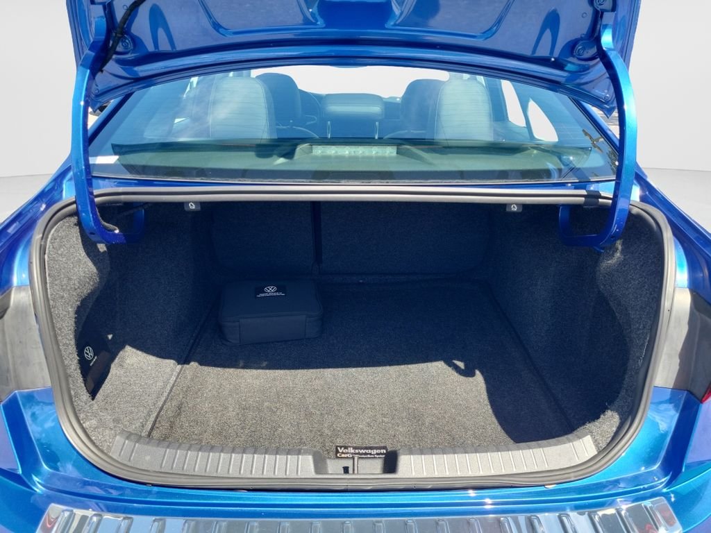 2022 Volkswagen Jetta SE - Photo 9