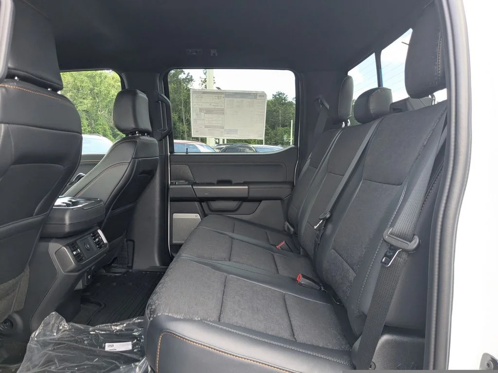 New 2026 Oxford White Ford Tremor image 20