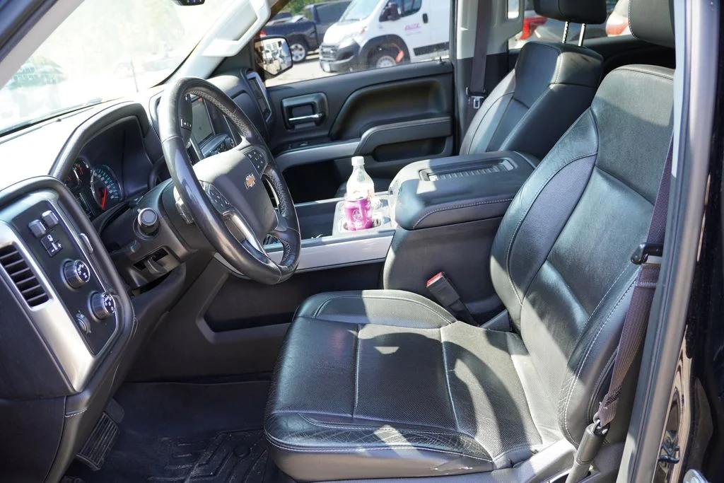 Used 2017 Black Chevrolet LTZ image 4