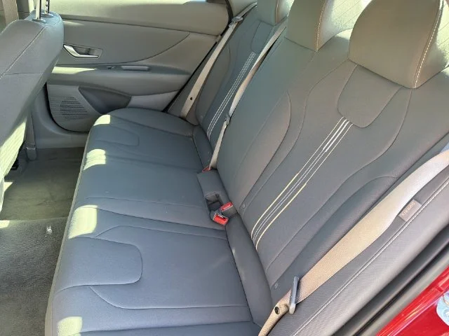 Used 2025 Red Hyundai SEL Sport image 34