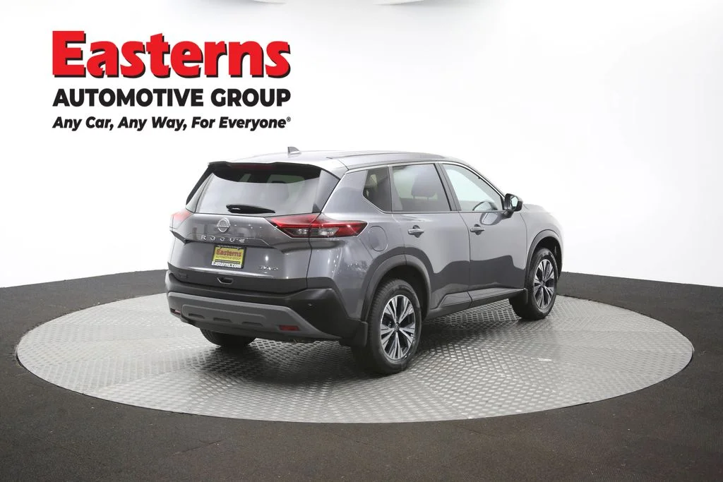 Used 2023 Gray Nissan SV image 39