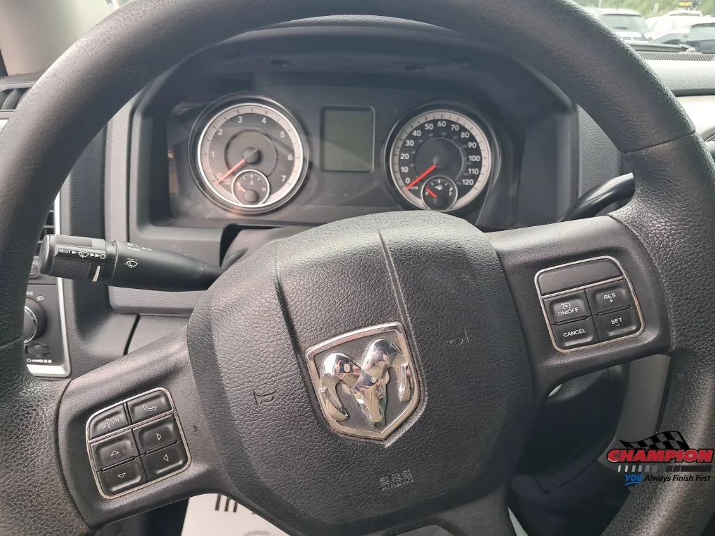 Used 2016 White Ram SLT image 21