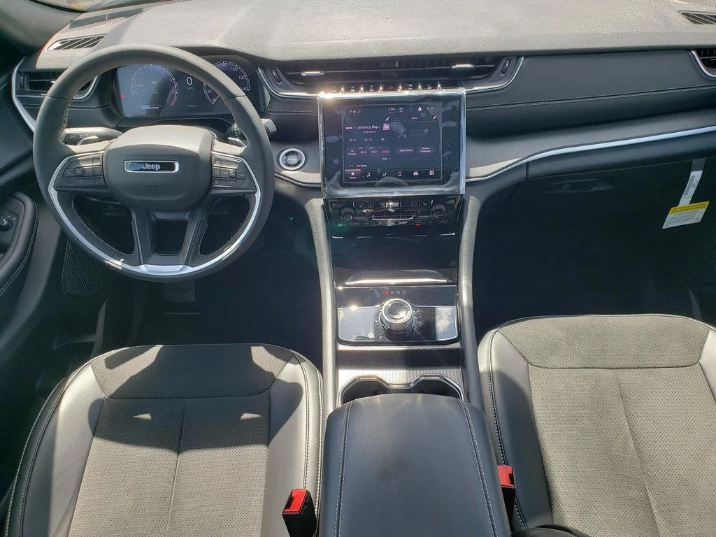 2025 Jeep Grand Cherokee Altitude - Photo 14