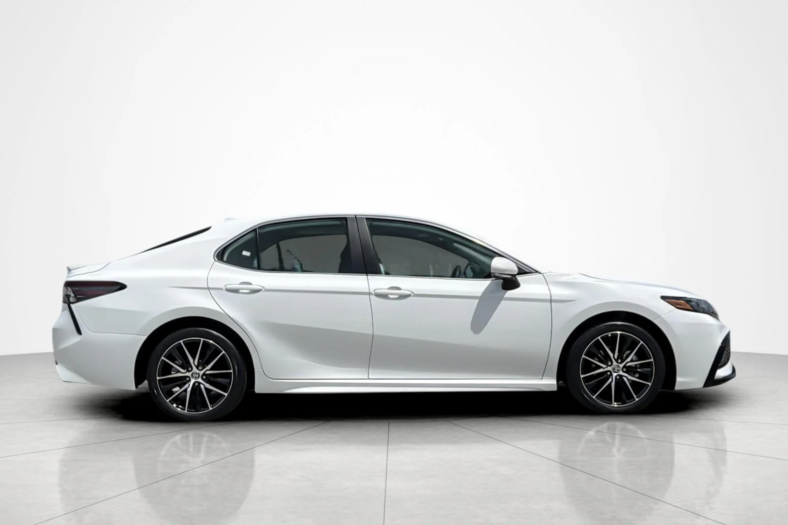 Certified Used 2023 Ice Cap Toyota SE image 6