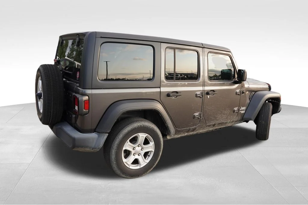 Used 2019 Crystal Metallic Jeep Unlimited Sport S image 3