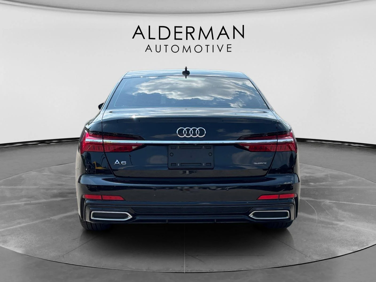Used 2019 Brilliant Black Audi Premium Plus image 4