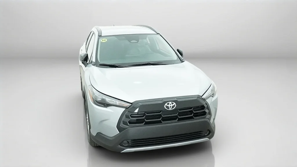 New 2026 Sonic Silver Toyota LE image 4