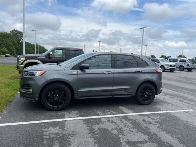 2023 Ford Edge ST-Line AWD's photo