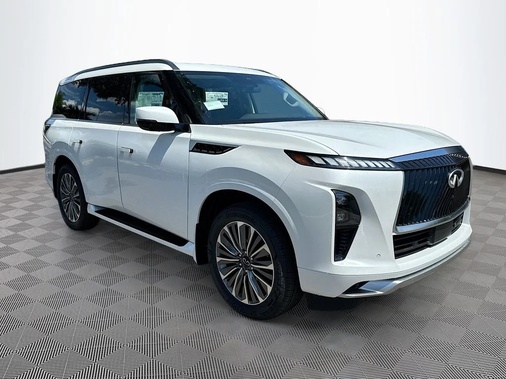 New 2026 RADIANT WHITE INFINITI Luxe 4WD image 3