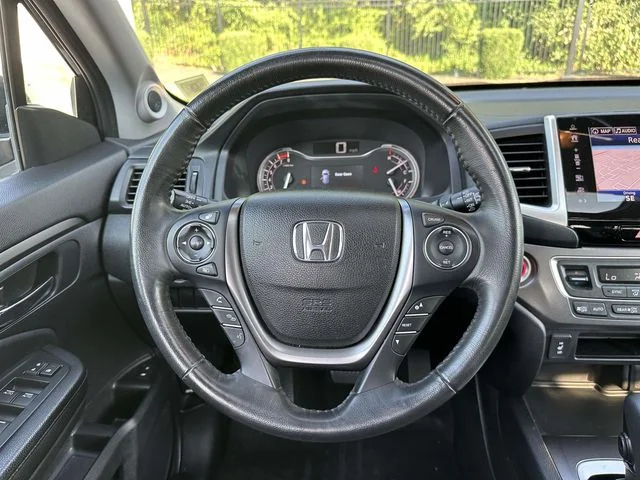 Certified Used 2018 Modern Steel Metallic Honda EX-L image 14
