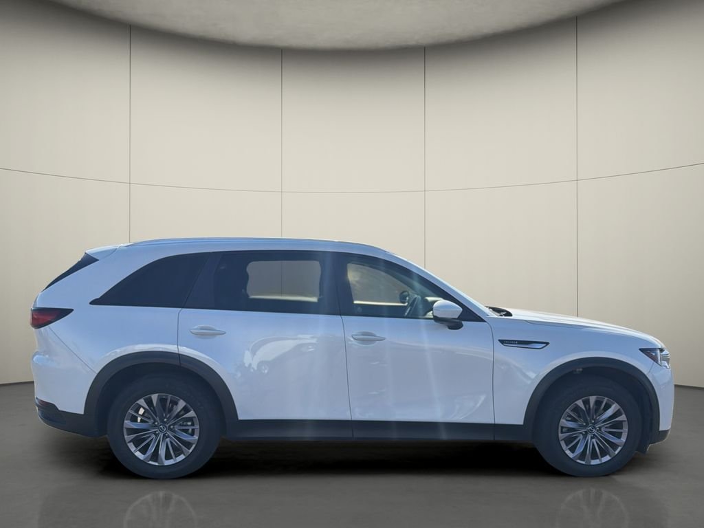 Used 2025 White Mazda 3.3 Turbo Select image 8