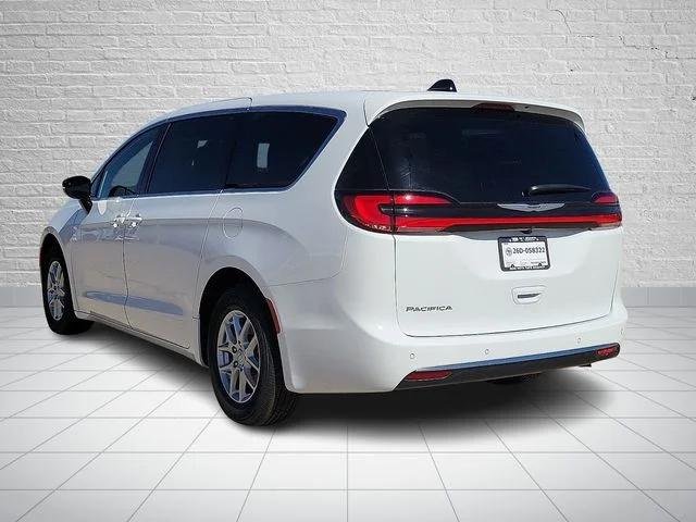New 2026 Bright White Clear-Coat Exterior Paint Chrysler Select image 3