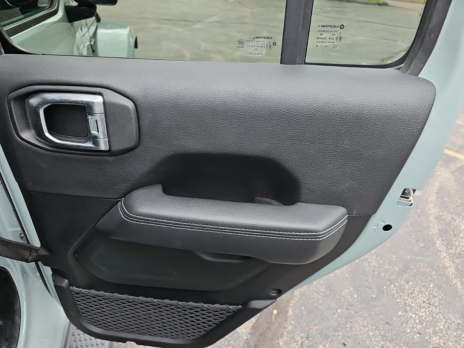 Certified Used 2023 Earl Clearcoat Jeep Sahara image 15