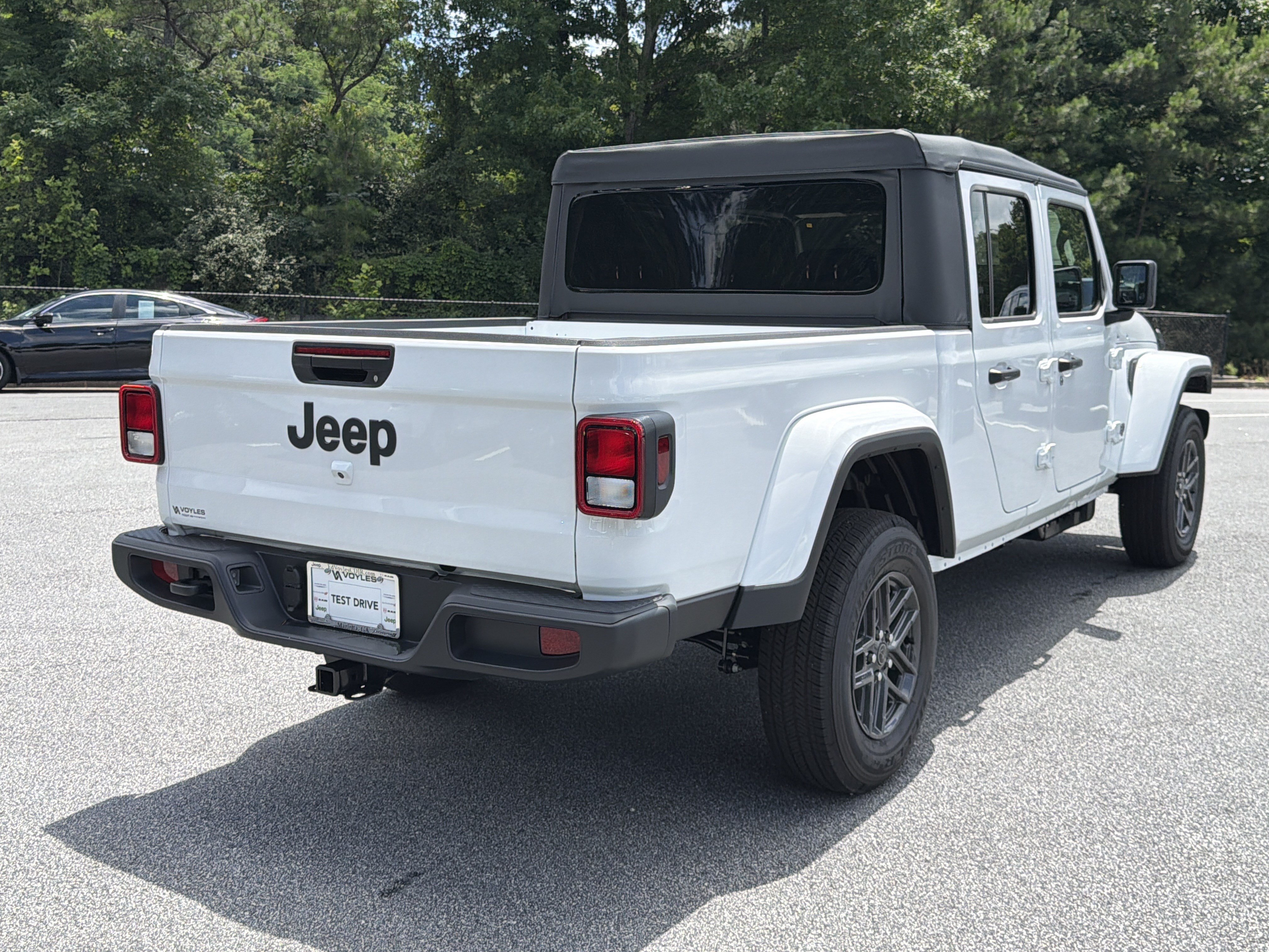New 2026 Bright White Clear-Coat Exterior Paint Jeep Sport S image 8