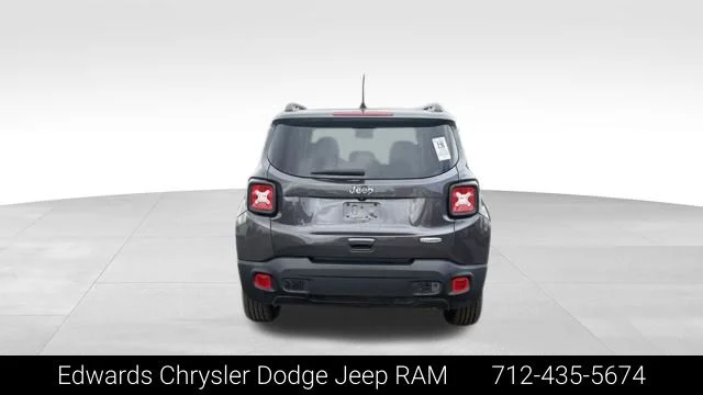 Used 2020 Gray Jeep Latitude image 7