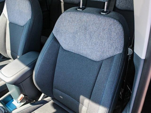 New 2025 Shadow Black Ford XLT image 79