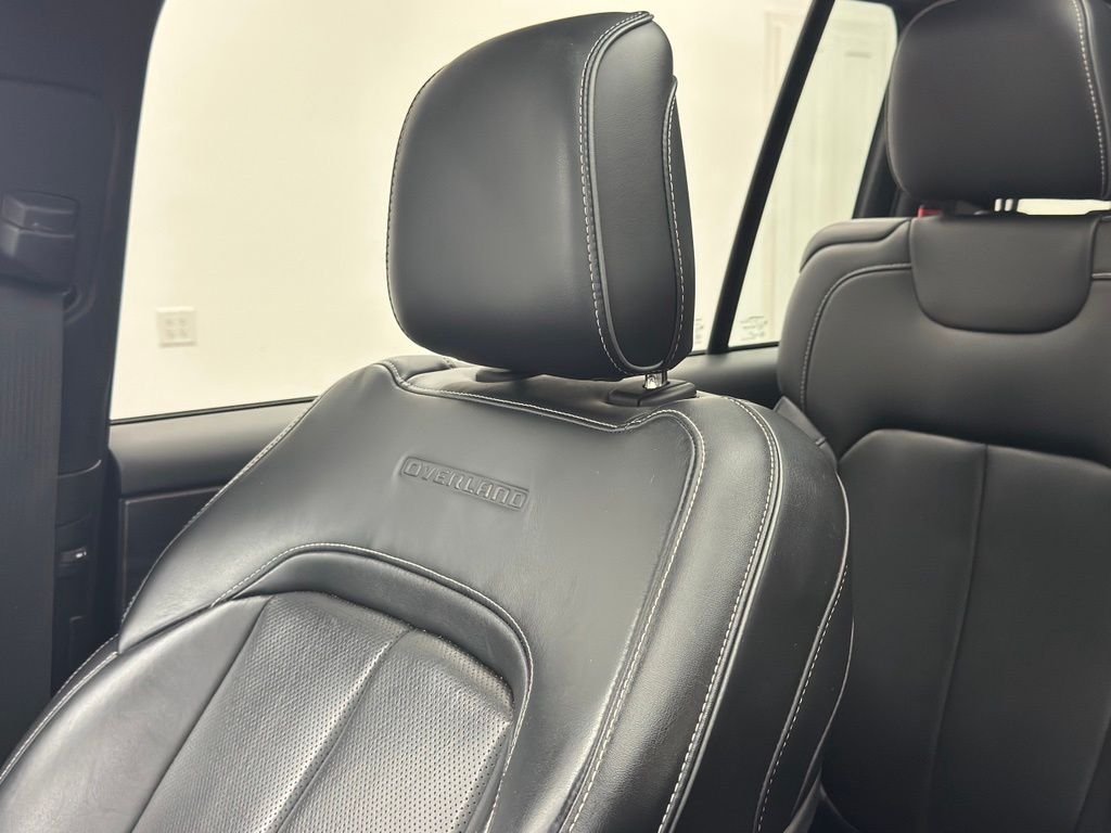Used 2022 Velvet Red Pearlcoat Jeep Overland image 53