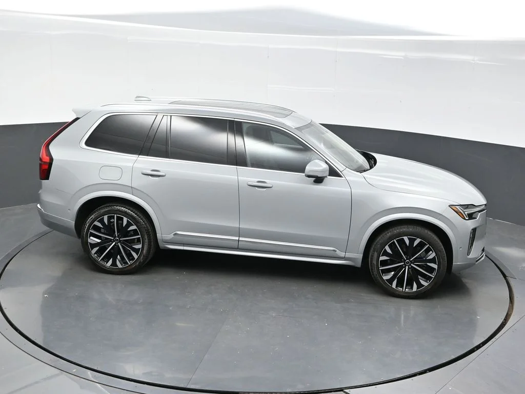 New 2026 Vapour Grey Volvo Plus image 37
