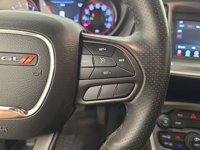 Used 2021 Granite Crystal Clearcoat Metallic Dodge SXT image 27