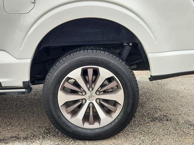 Used 2022 White Ford King Ranch image 33