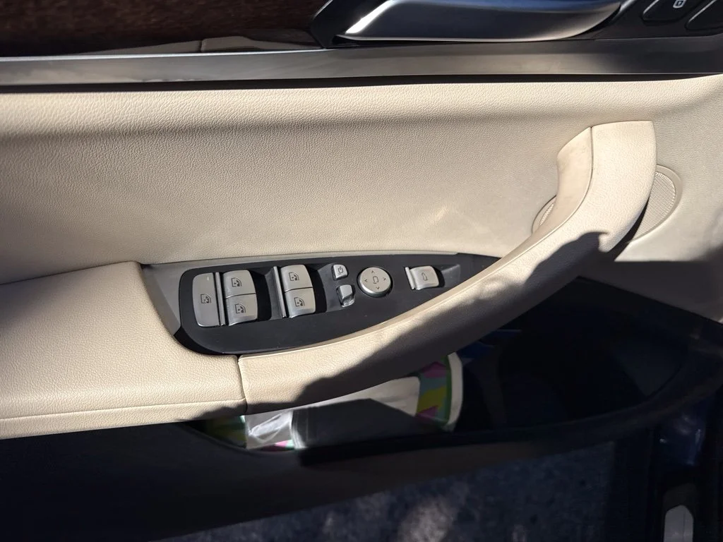 Used 2021 Blue BMW xDrive30i image 13
