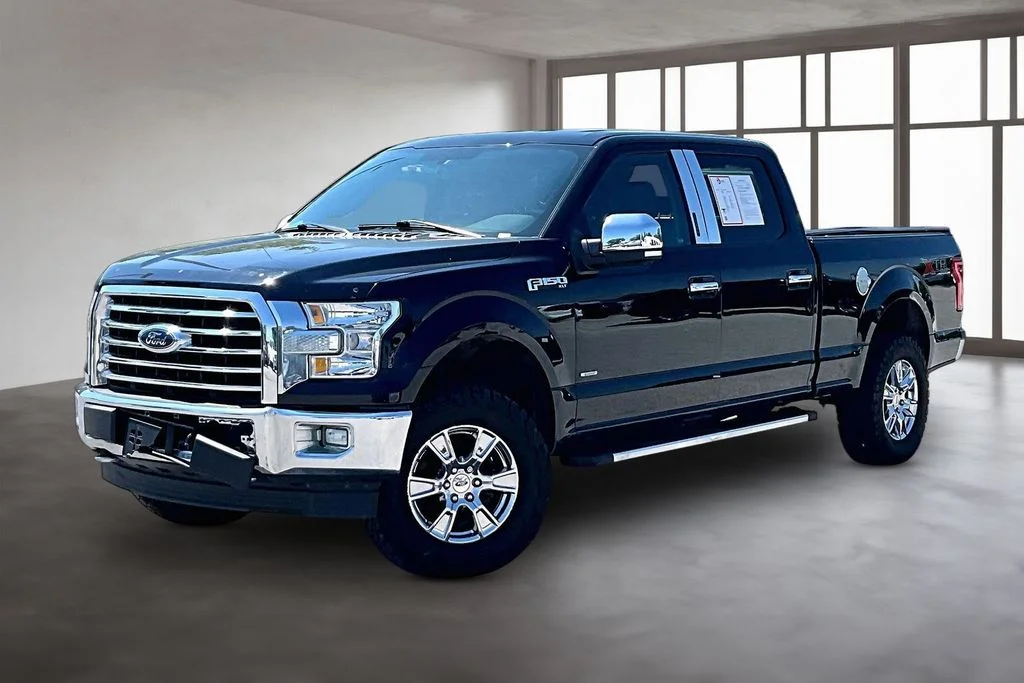 Used 2017 Black Ford XLT image 2