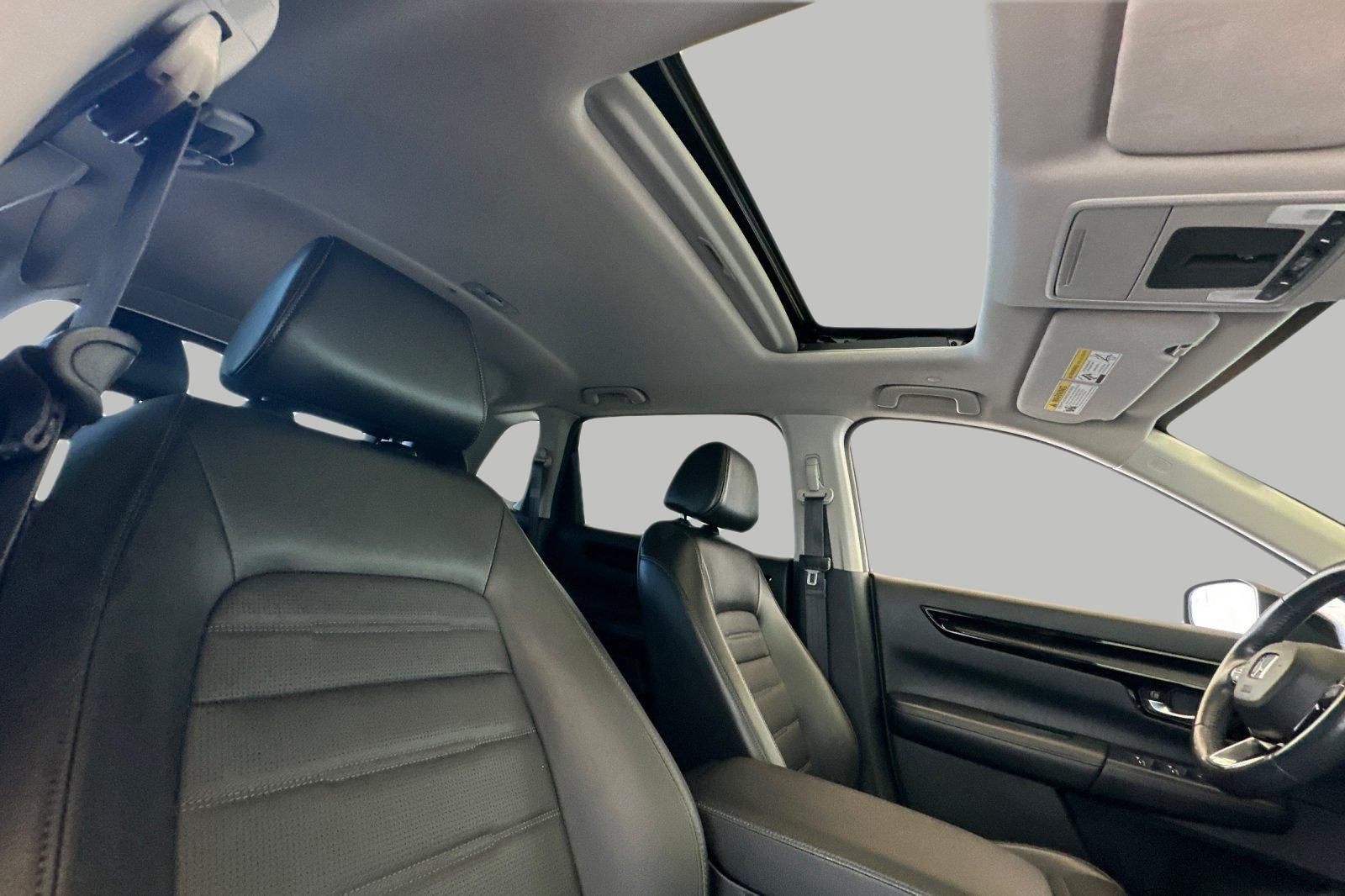 Used 2023  Honda EX-L image 17