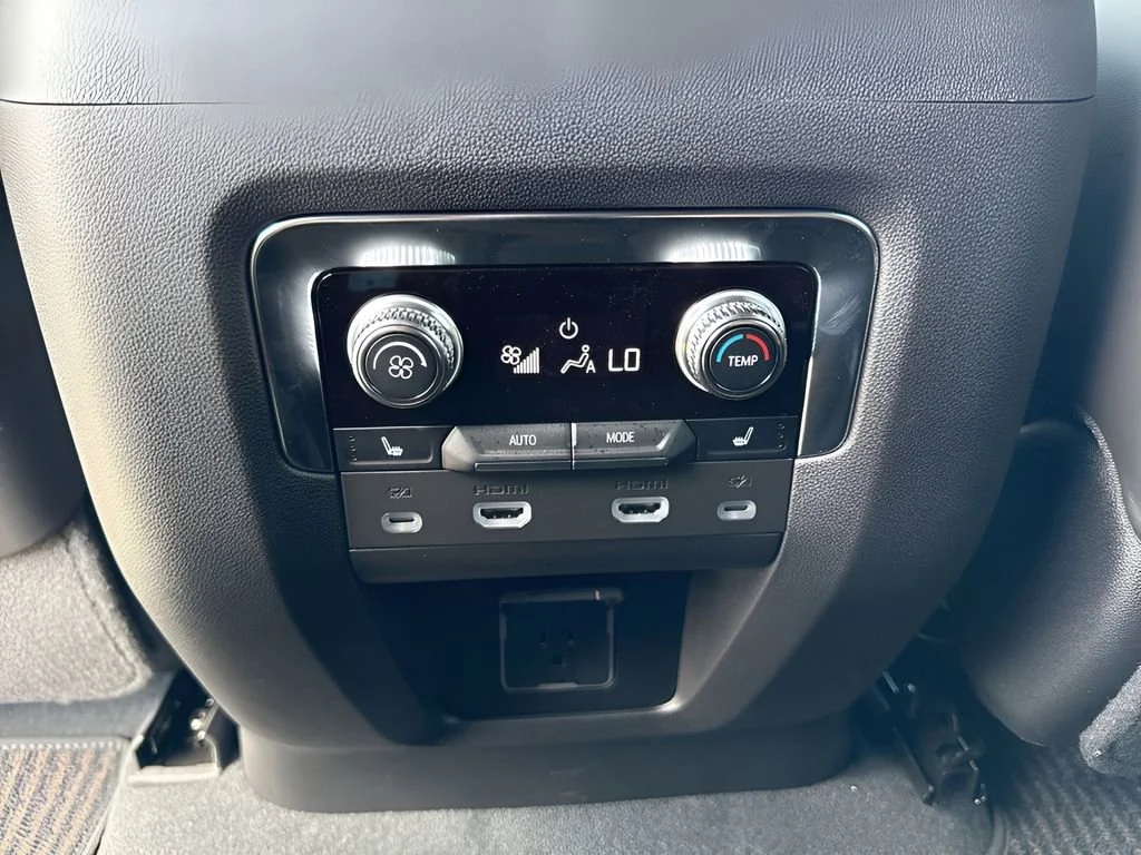 Used 2023 White Frost Tricoat GMC Denali Ultimate image 14