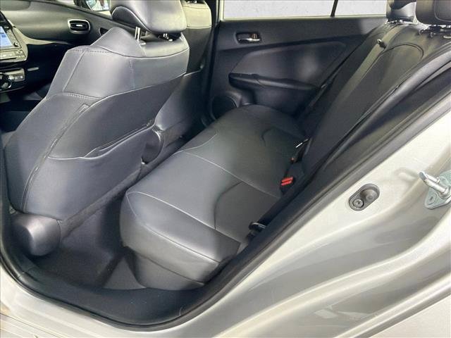 Certified Used 2022 CLASSIC SILVER METALLIC Toyota  image 20