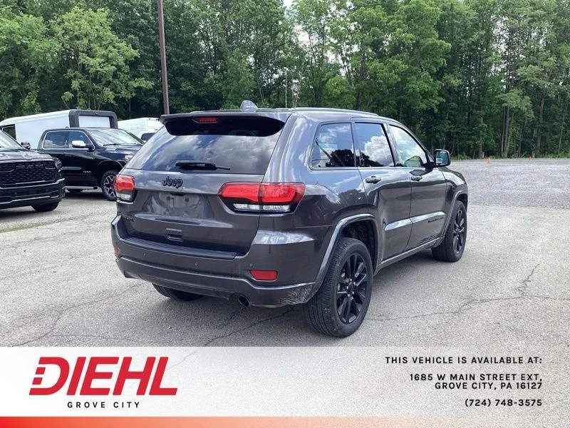 Used 2021 Gray Jeep Laredo X image 7