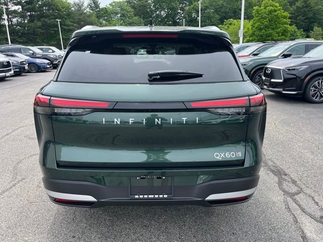 New 2027 DEEP EMERALD INFINITI Luxe AWD image 4