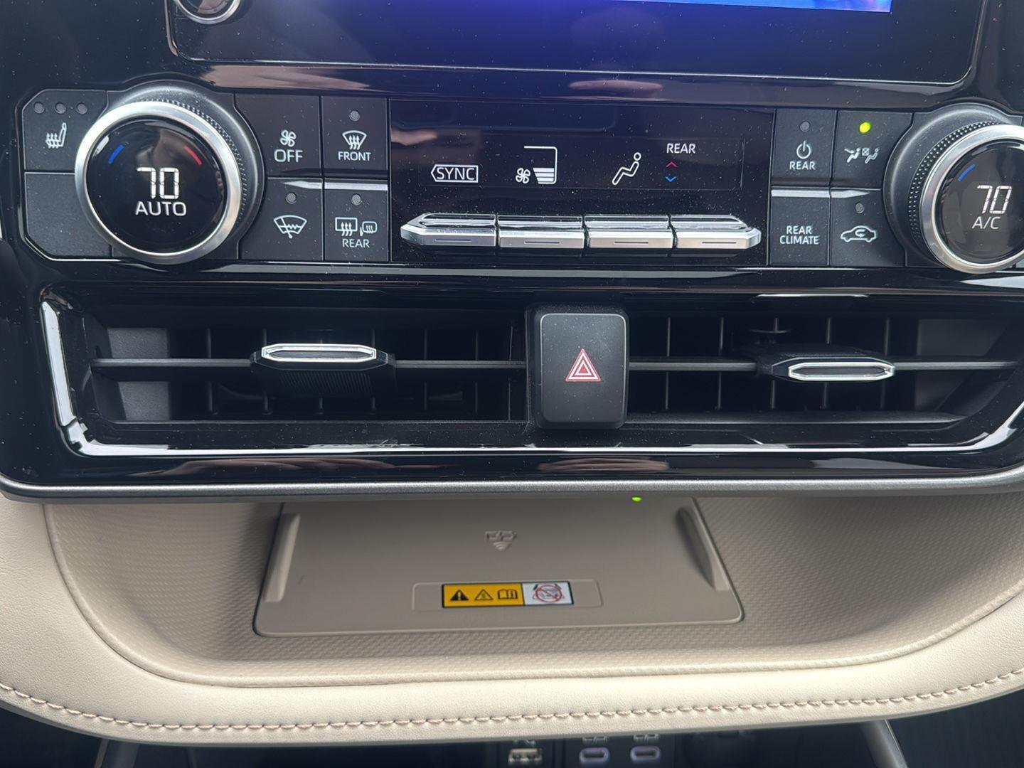 Used 2024 Wind Chill Pearl Toyota XLE image 20