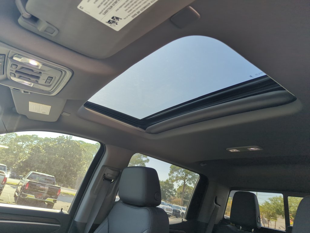 New 2026 Onyx Black GMC SLT image 26